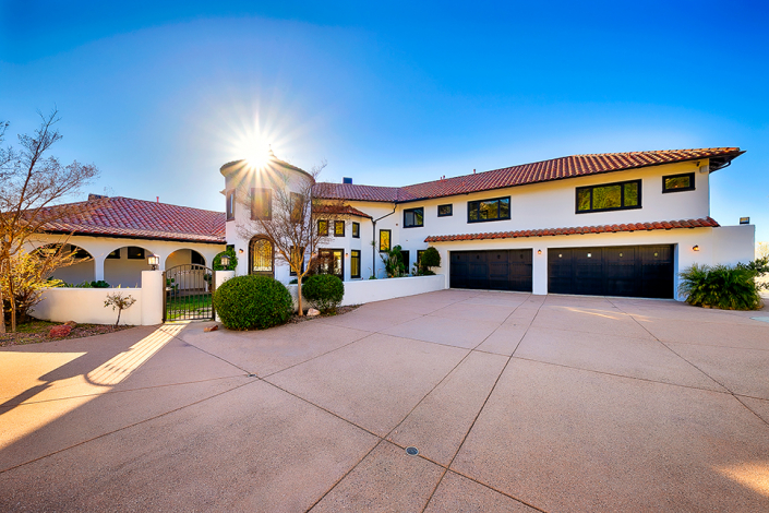 malibu villa rental front entrance garage