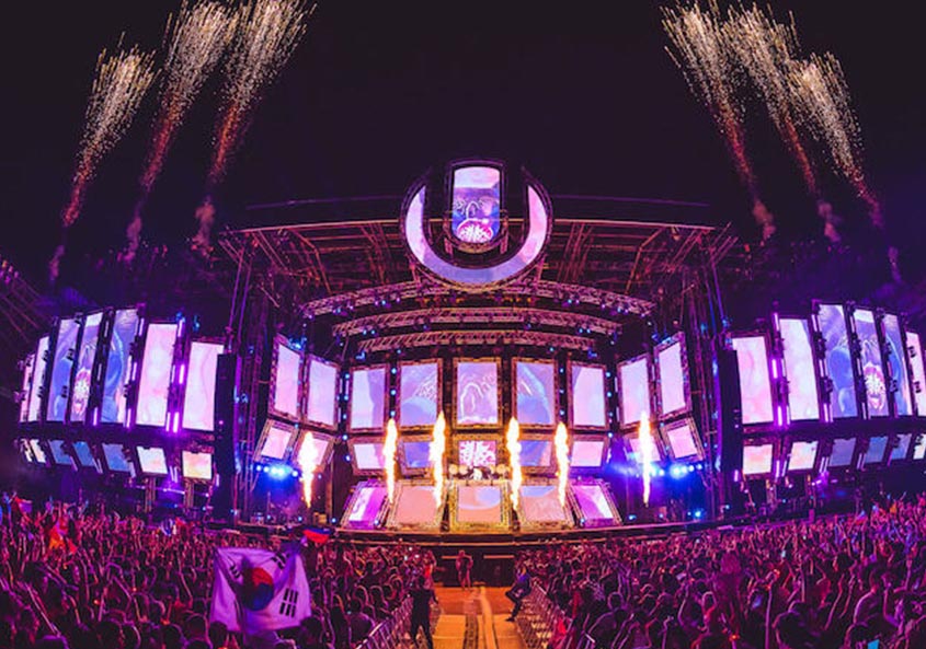 ultra music festival yacht week