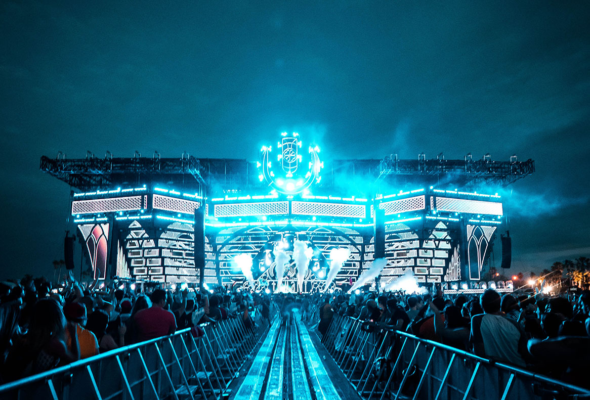 ultra music festival yacht week