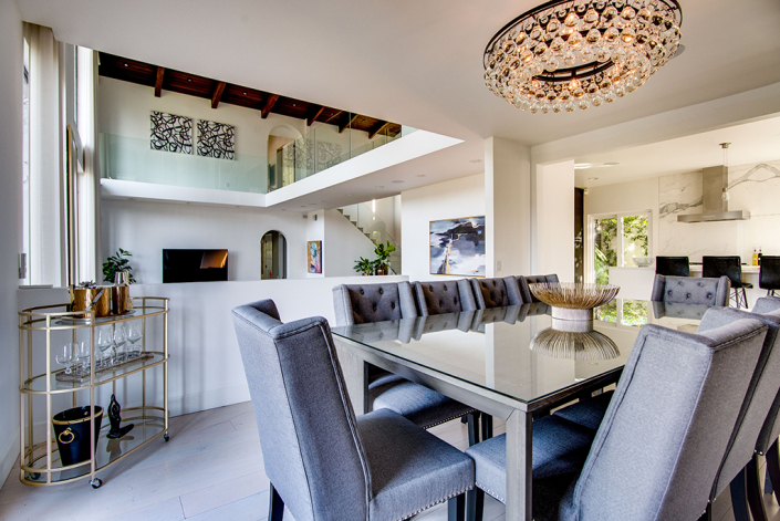 hollywood hills villa rental dining table