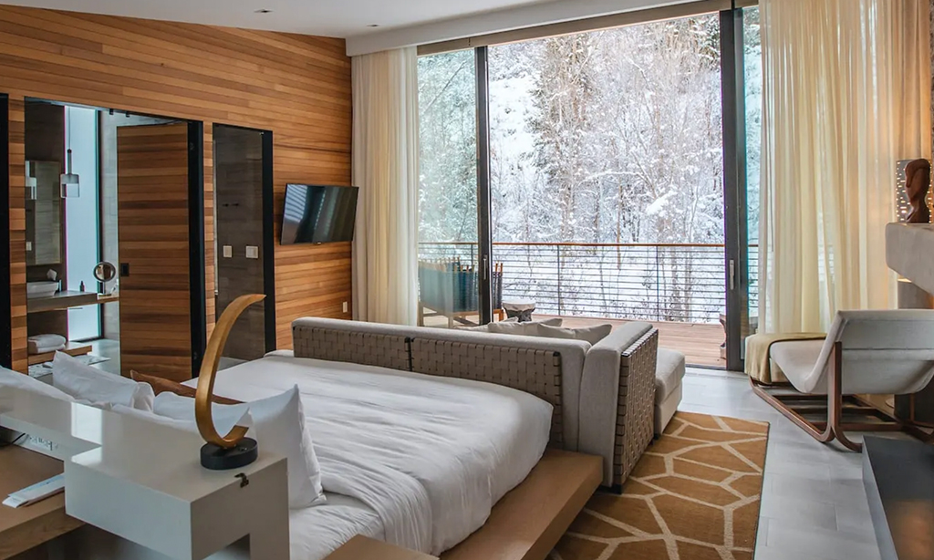 creek house bedroom at the lodge at blue sky