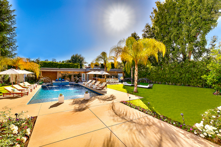 beverly hills villa rental backyard with pool