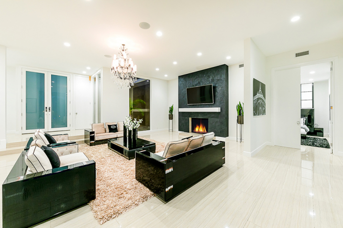 beverly hills villa rental family room