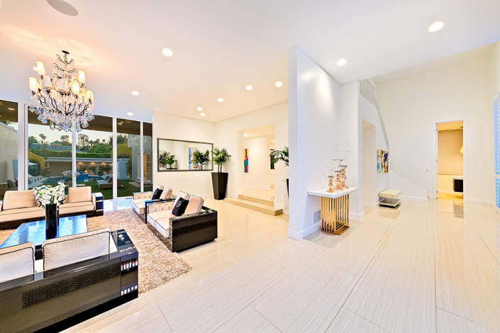 beverly hills villa rental family room