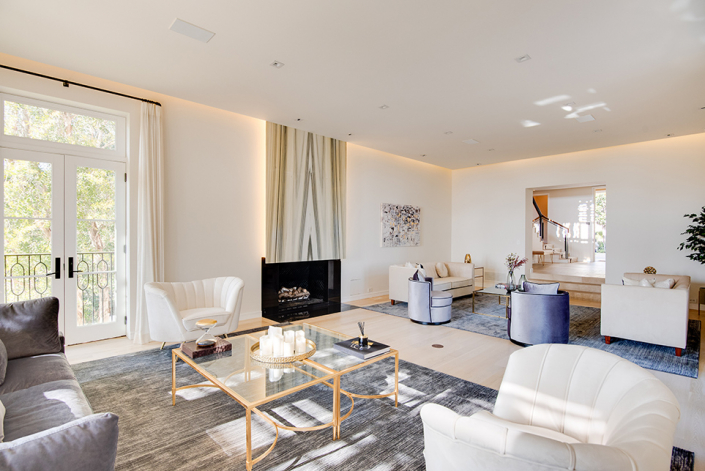 beverly hills villa rental living room