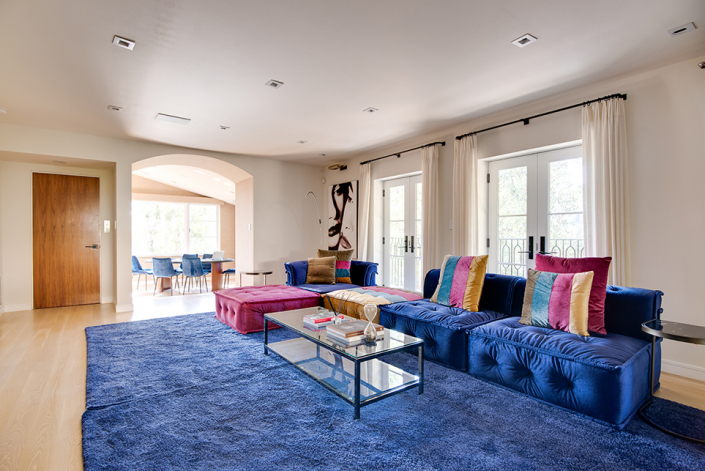 beverly hills villa rental family room
