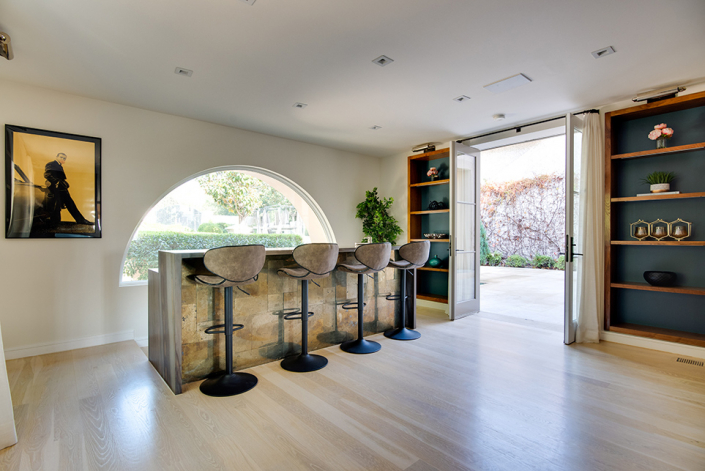 beverly hills villa rental bar