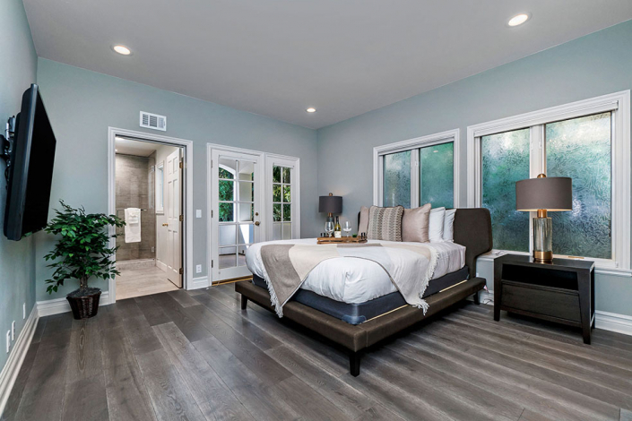 Brentwood villa rental guest bedroom