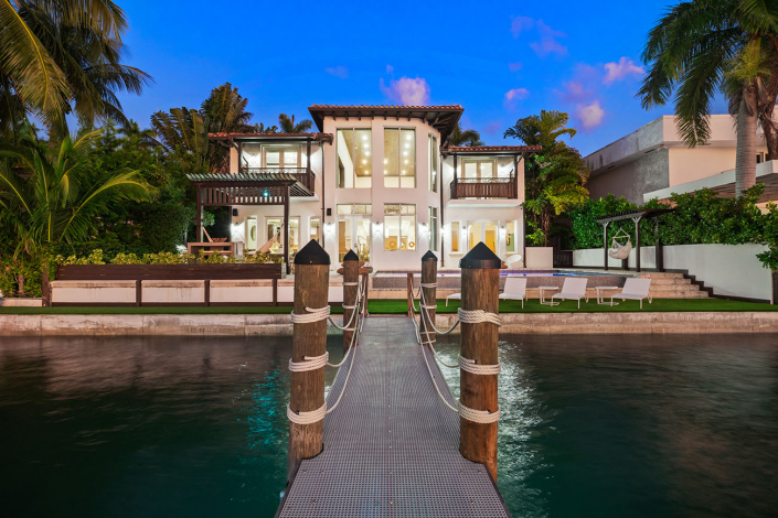 mediterranean bayfront miami villa rental north bay village