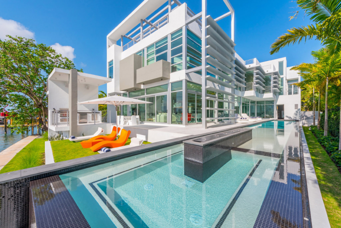waterfront modern miami hibiscus island villa rental