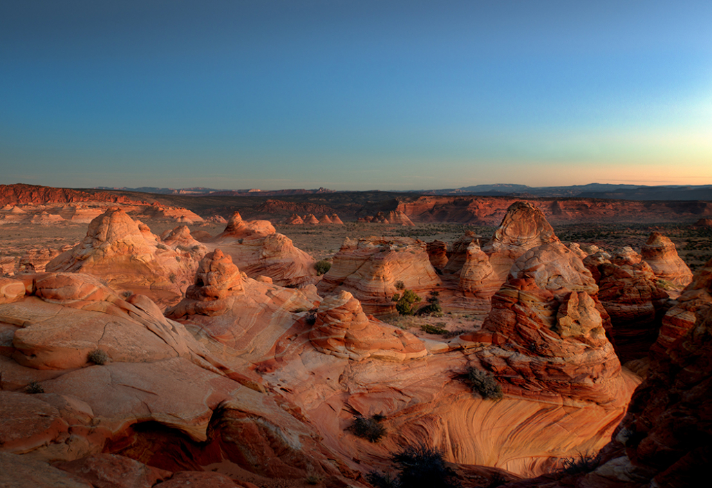 Coyote Buttes morning mountain landscape