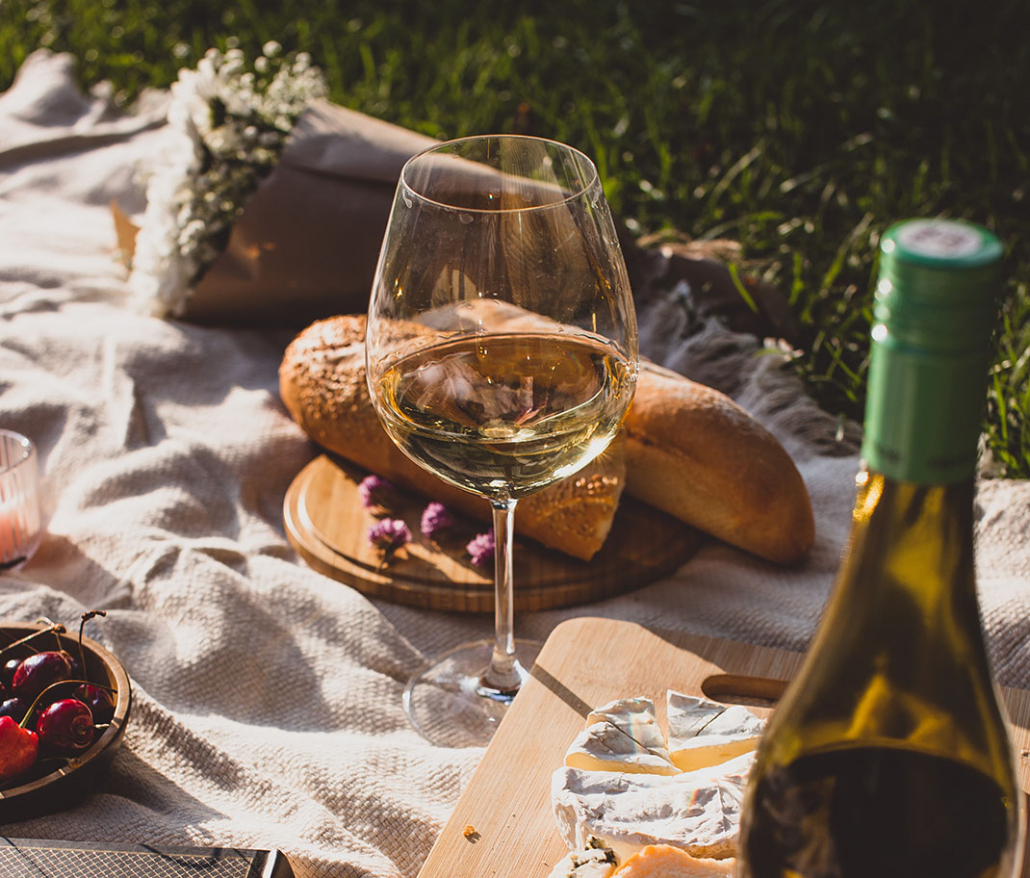 wine and cheese picnic temecula winery
