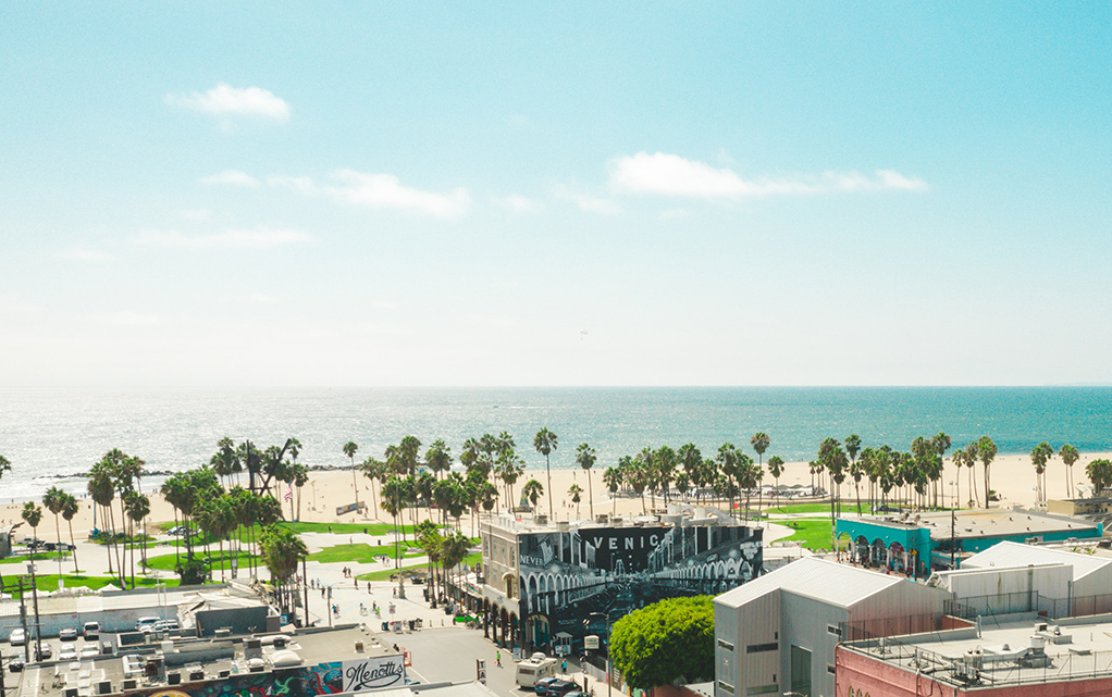top restaurants with an ocean view in los angeles venice beach