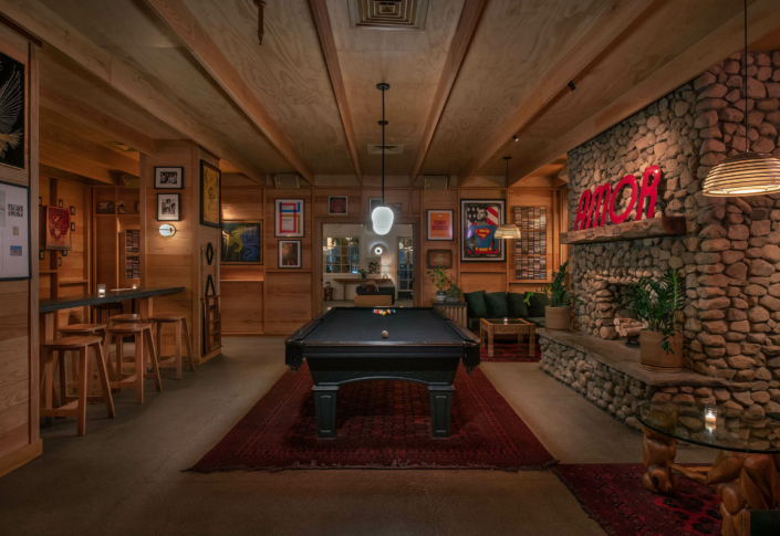 the bungalow long beach bar game room