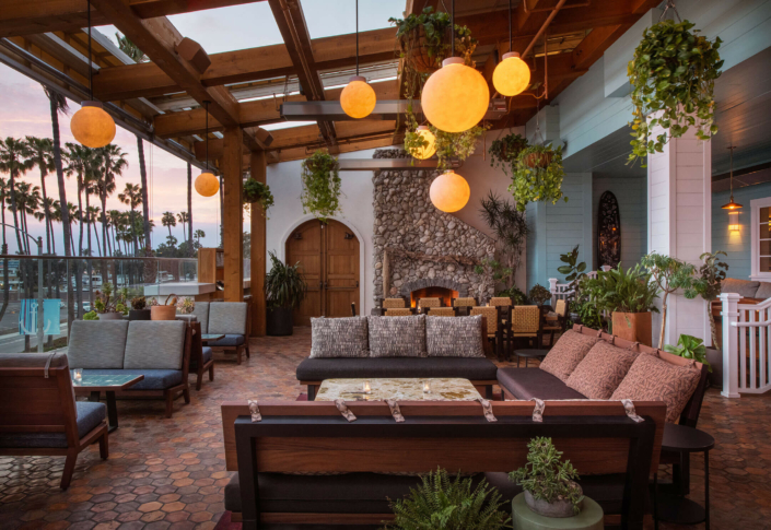 the bungalow long beach bar patio