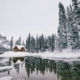 featured image for best luxury lodges cabins airbnb alaska luxury vacation blog